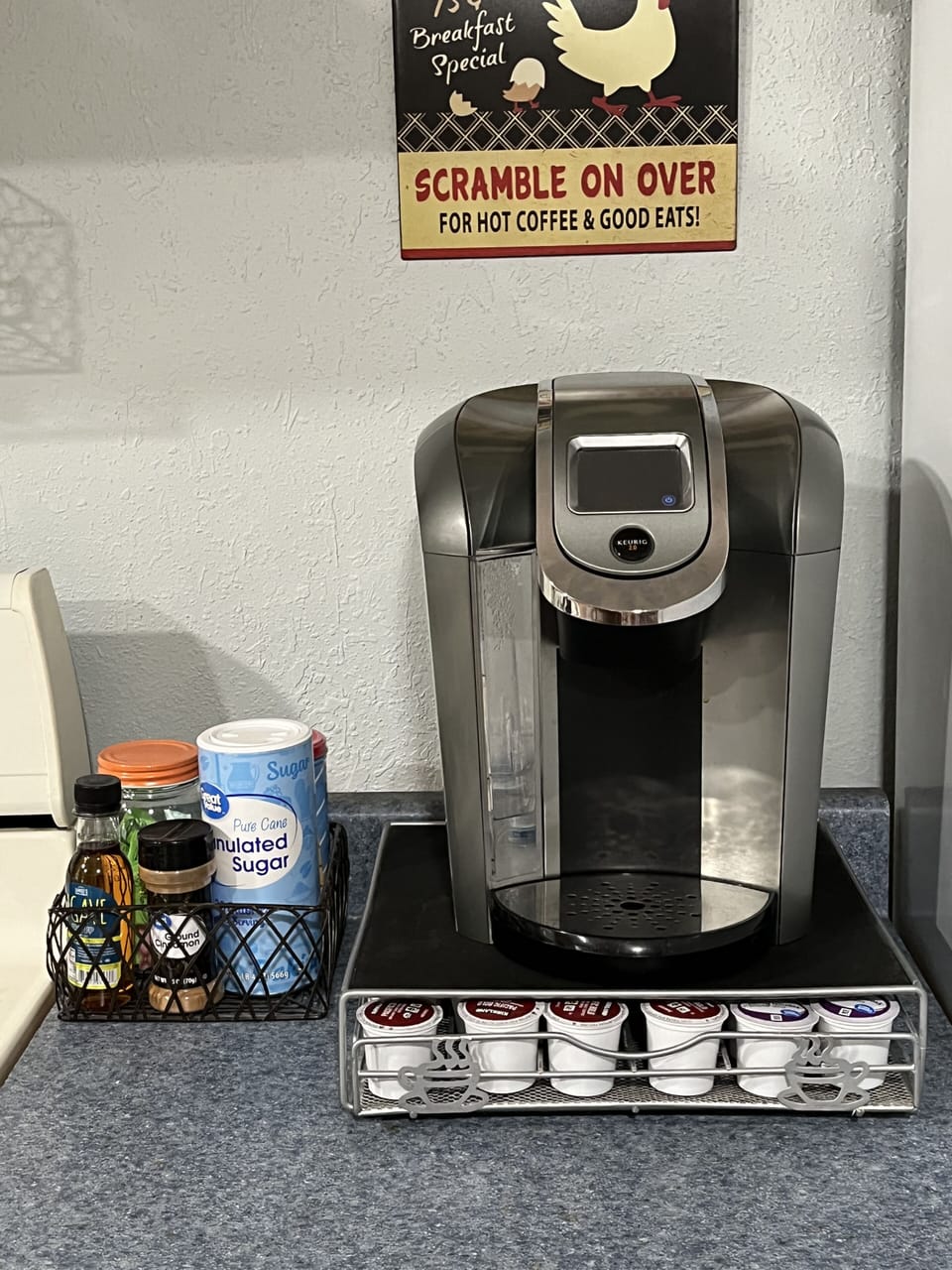 Keurig coffee maker with some pods to start