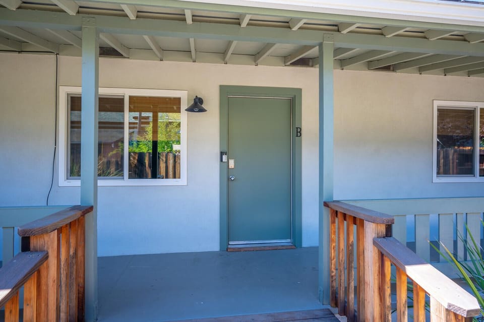 Downtown Neon Pink Chalet (381)