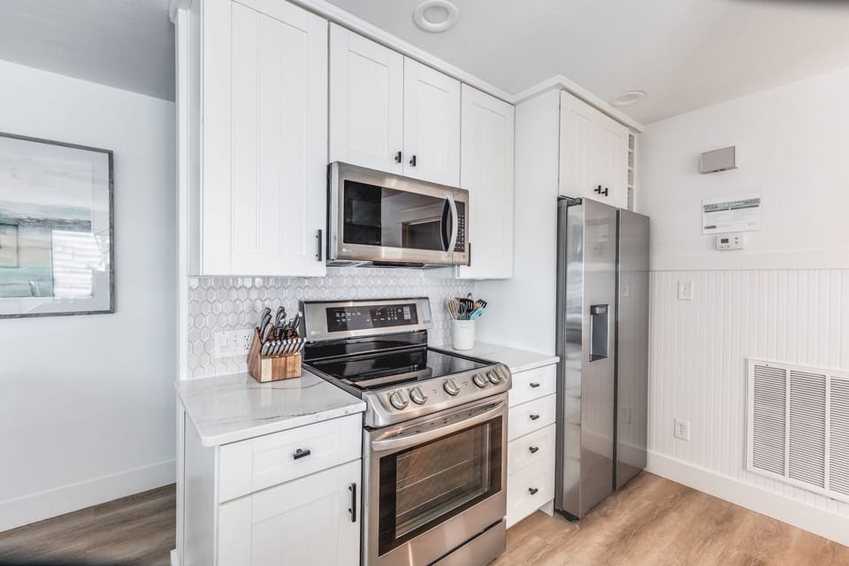 Fully stocked kitchen with everything you need!