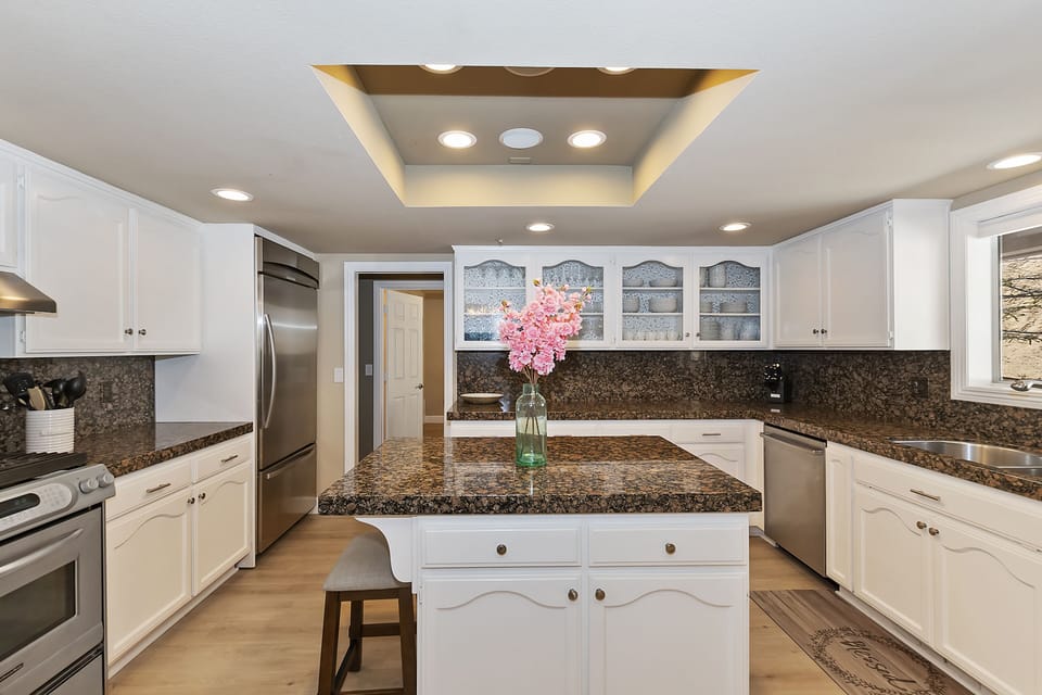 Fully stocked gourmet kitchen with everything you need to cook a holiday meal.