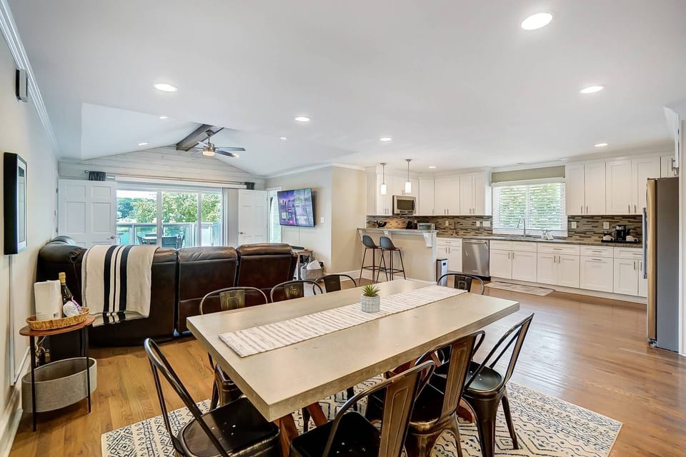 It's easy to entertain at this property!