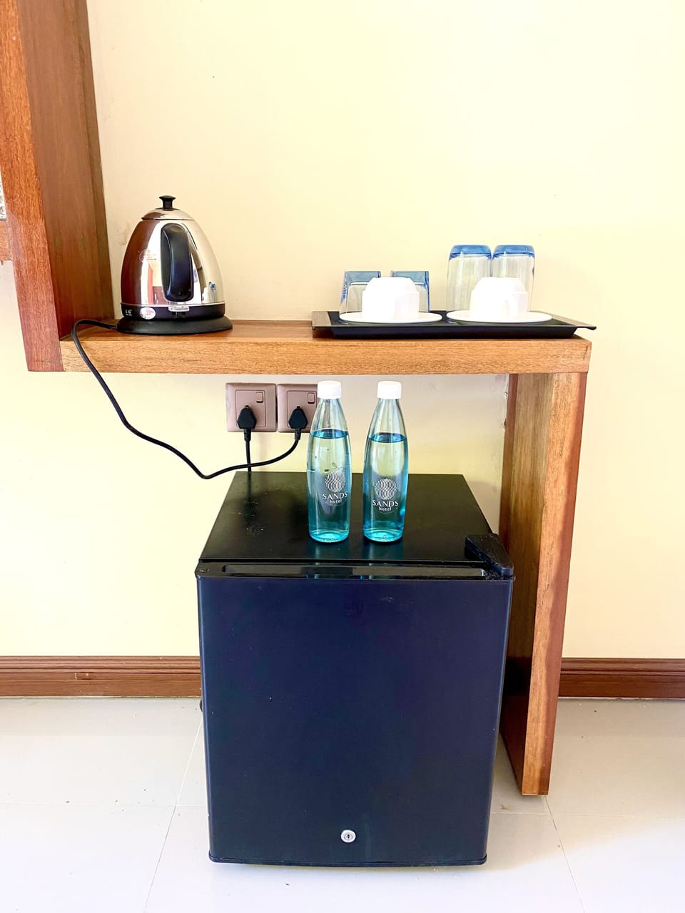 Mini-refrigerator