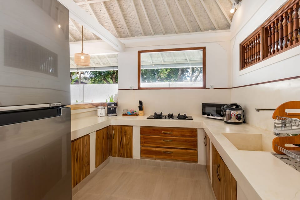 Family Villa | Private kitchen | Fridge, microwave, stovetop, toaster