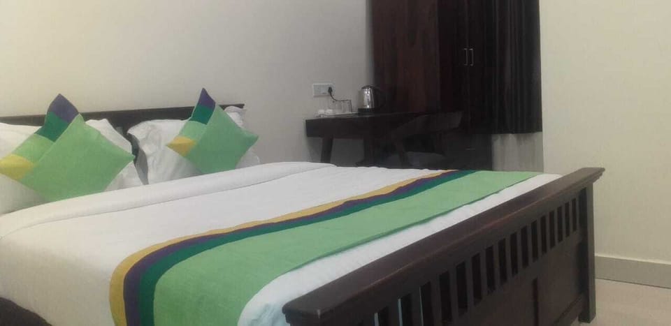 Standard Double Room | Free WiFi
