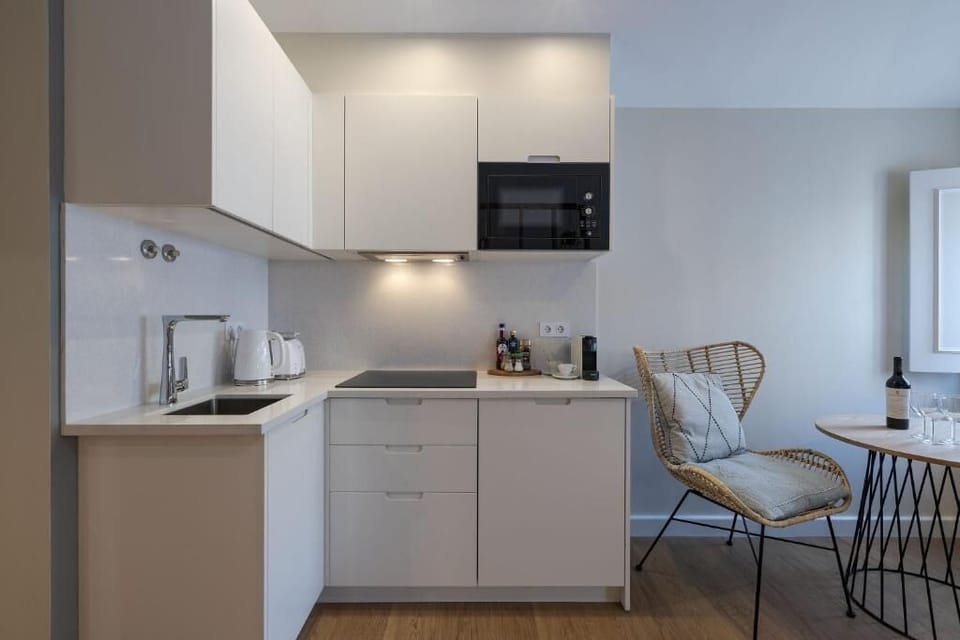 Modern Studio with Plenty of Natural Light | Private kitchen | Espresso maker, fridge, microwave, stovetop