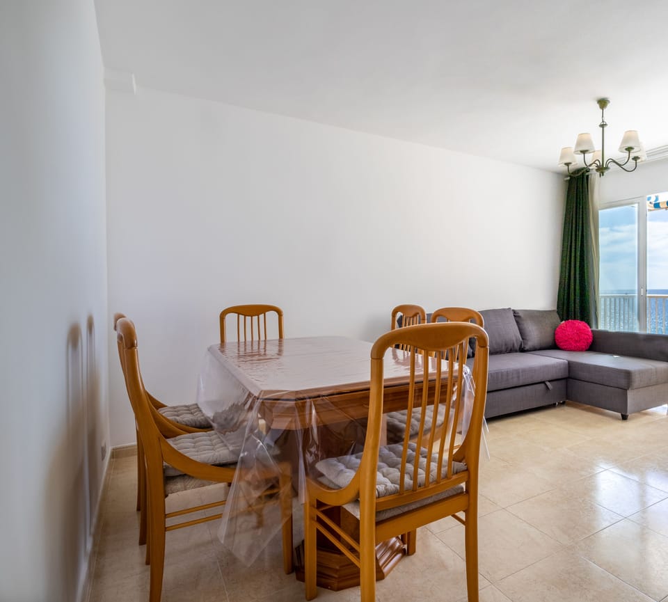 Communal lounge/ TV room,Balcony/Terrace,Living room,Dining area
