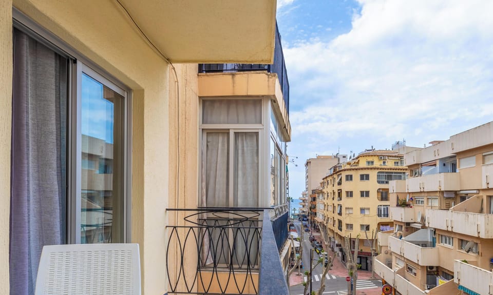 Balcony/Terrace,City view,Sea view