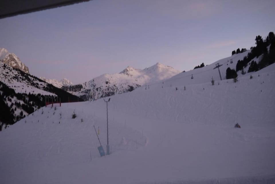 Snow and ski sports