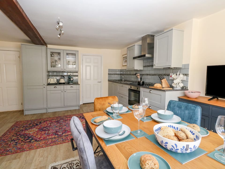 Fridge, dishwasher, electric kettle, toaster