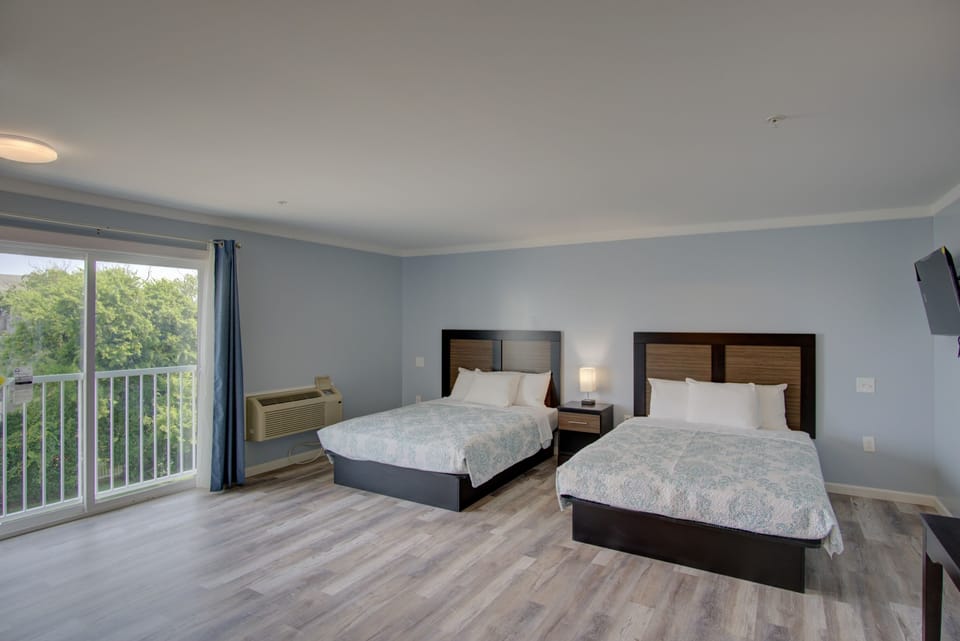 Deluxe Double Room | Desk, free WiFi, bed sheets