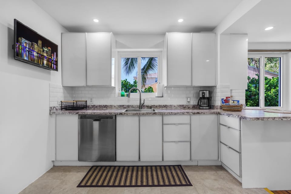 Fully stocked kitchen with complimentary coffee and tea station