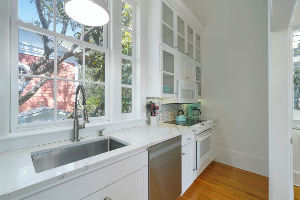 FOUR BURNER ELECTRICAL STOVE TOP, DISHWASHER