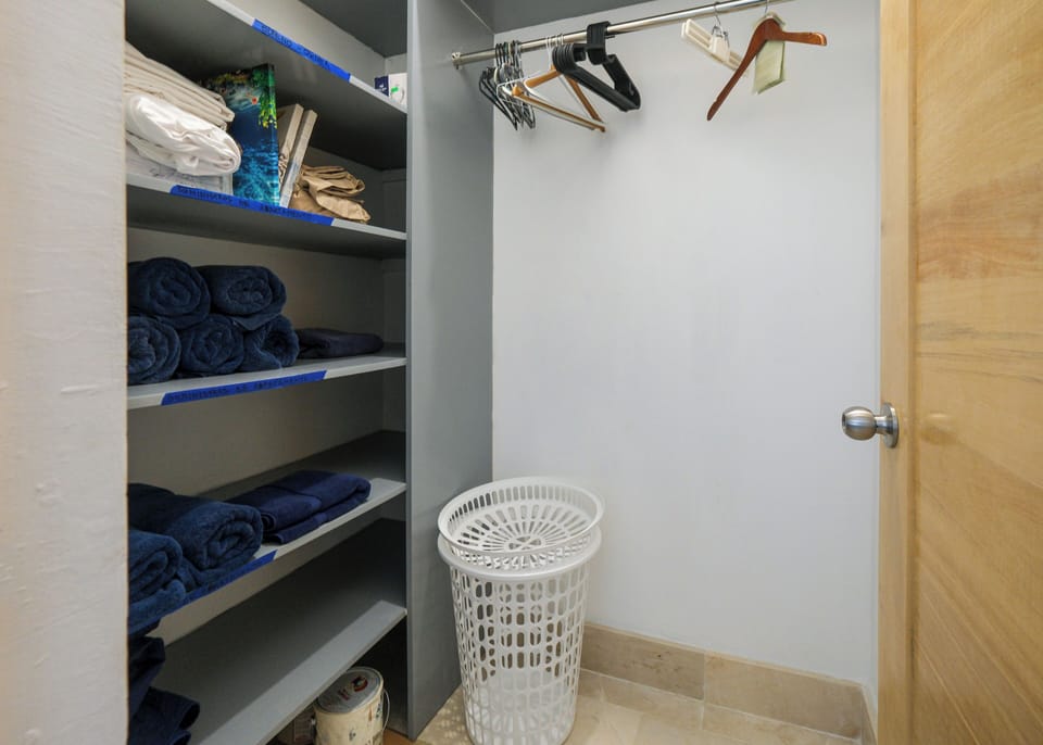 Comfort Apartment | In-room safe, individually decorated, individually furnished