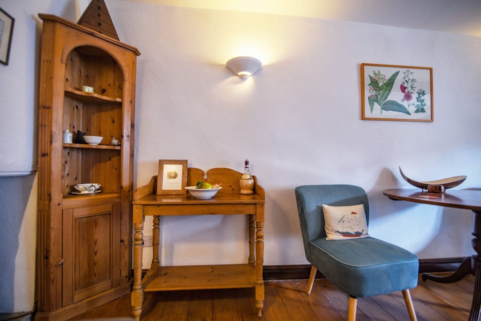 2 bedrooms, individually decorated, individually furnished, free WiFi