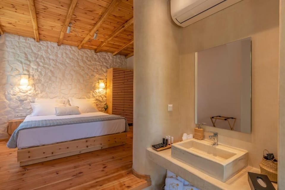 Junior Suite with Sea View | In-room safe, blackout drapes, soundproofing, iron/ironing board