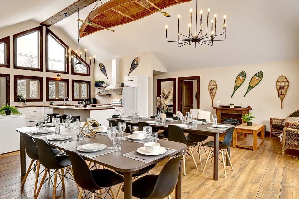 Dining room/salle a manger 