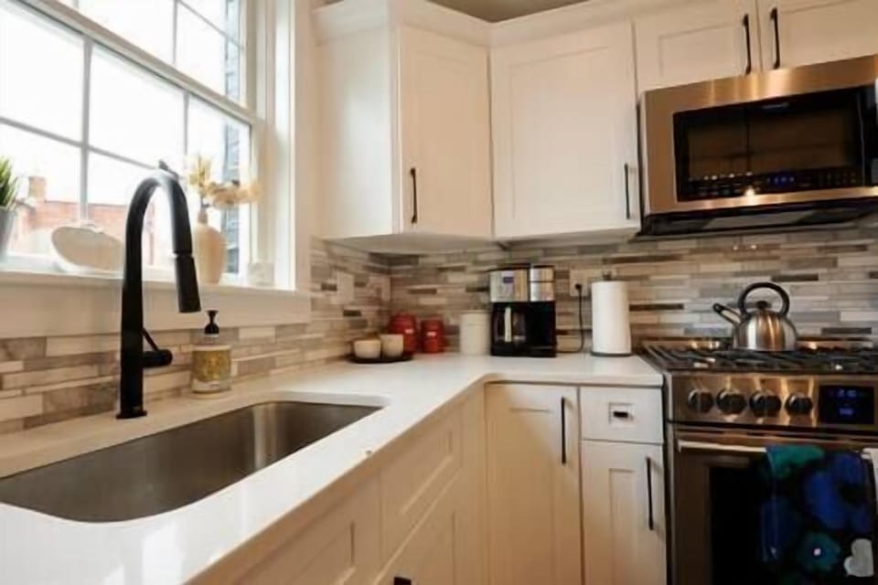 Kitchen & Coffee Fully stocked