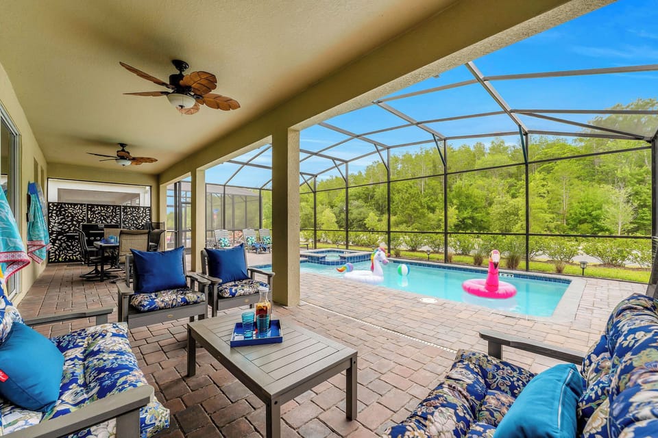 Private Patio with seating with no houses behind.