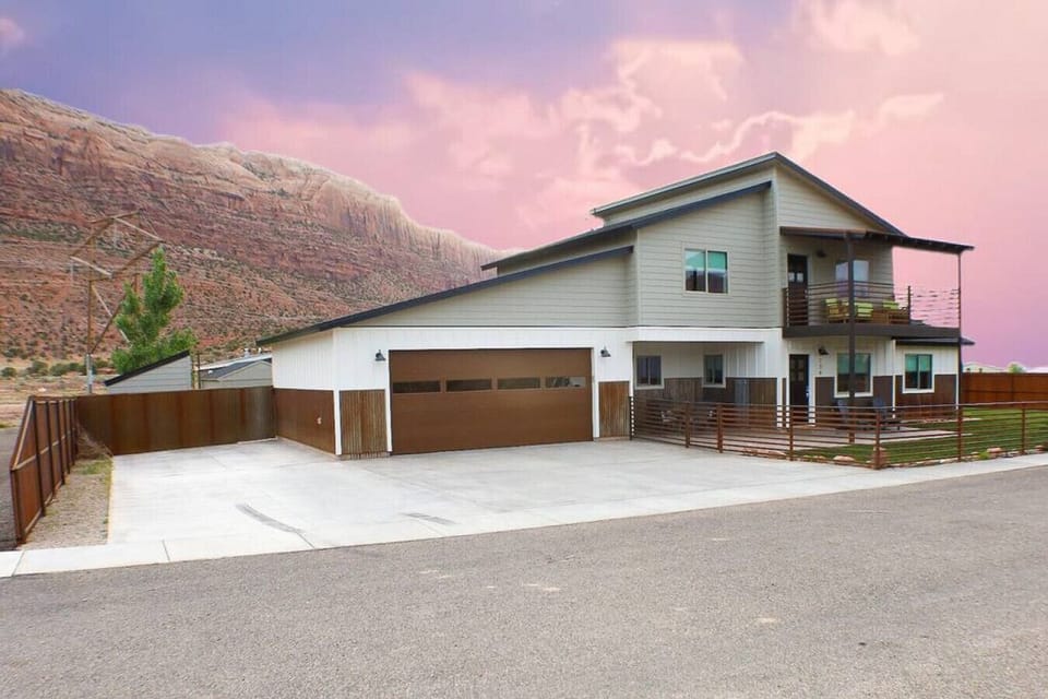 House front and south side parking