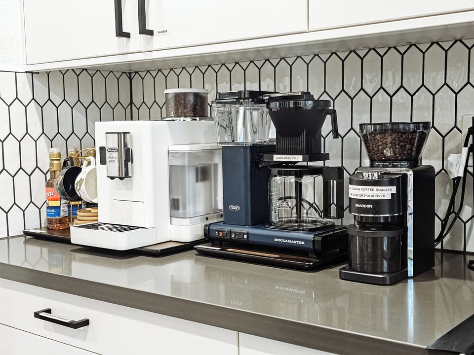 Enjoy our Italian super automatic and drip coffee makers.