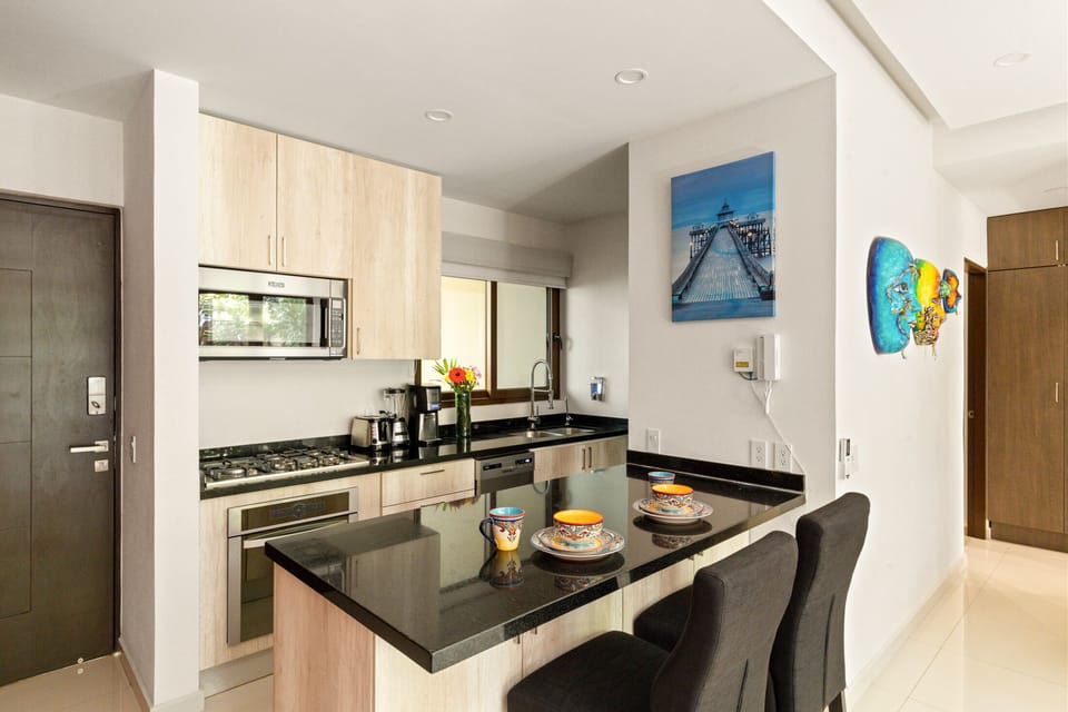 Condo - Image 10