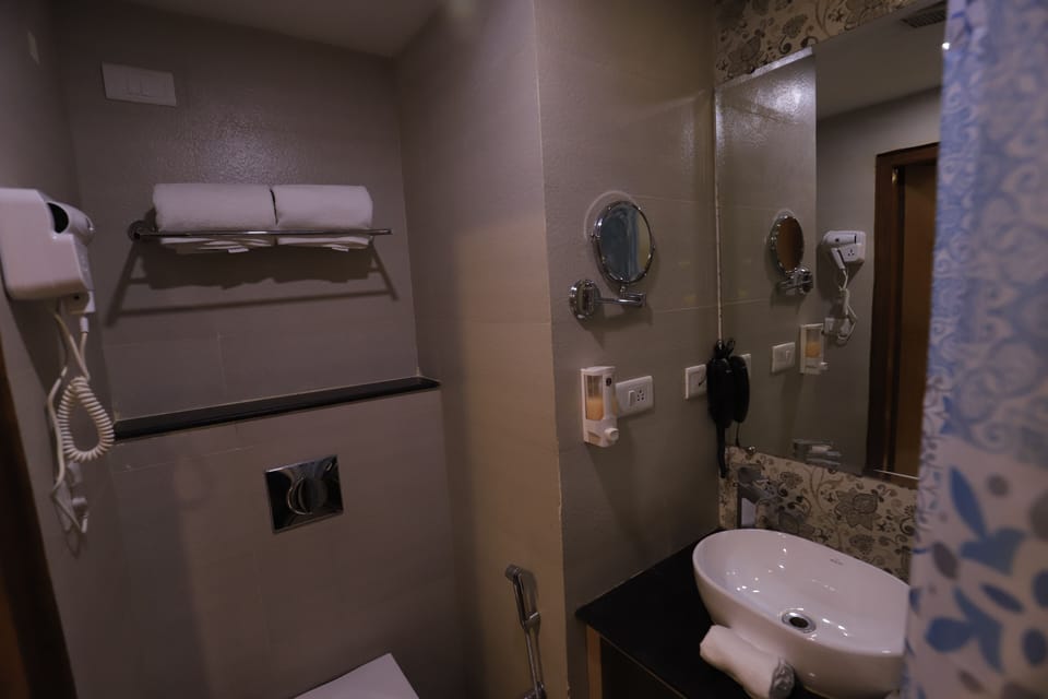 Village Room | Bathroom