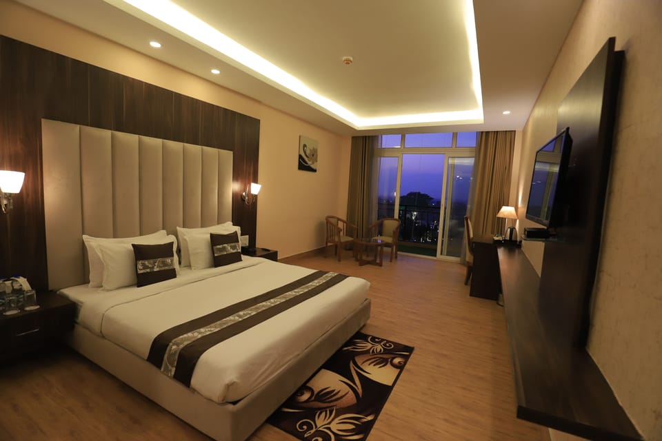 Village Room | In-room safe, individually furnished, desk, laptop workspace