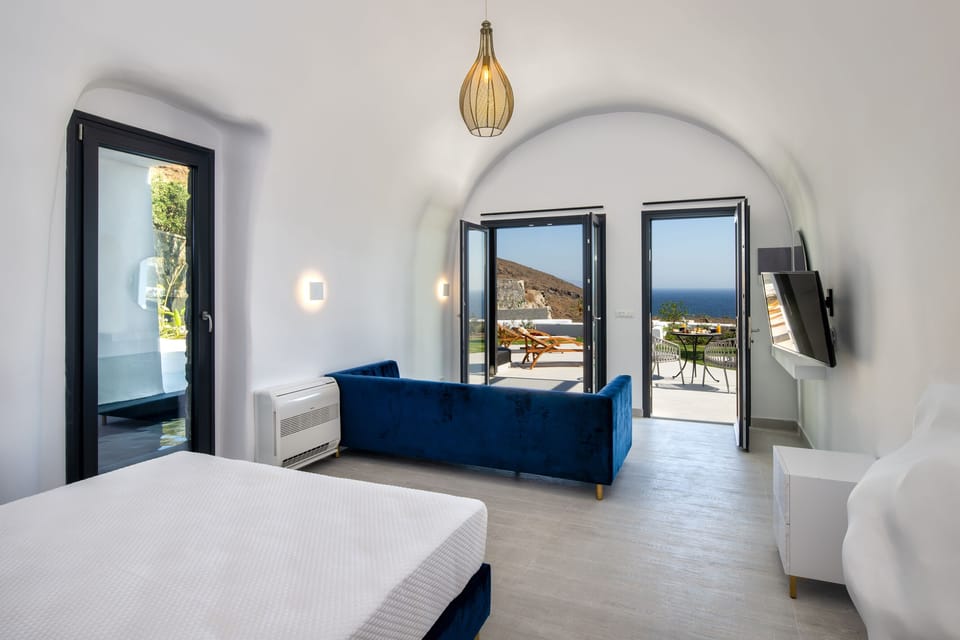 Senior Suite, Private Pool | Premium bedding, in-room safe, soundproofing, free WiFi
