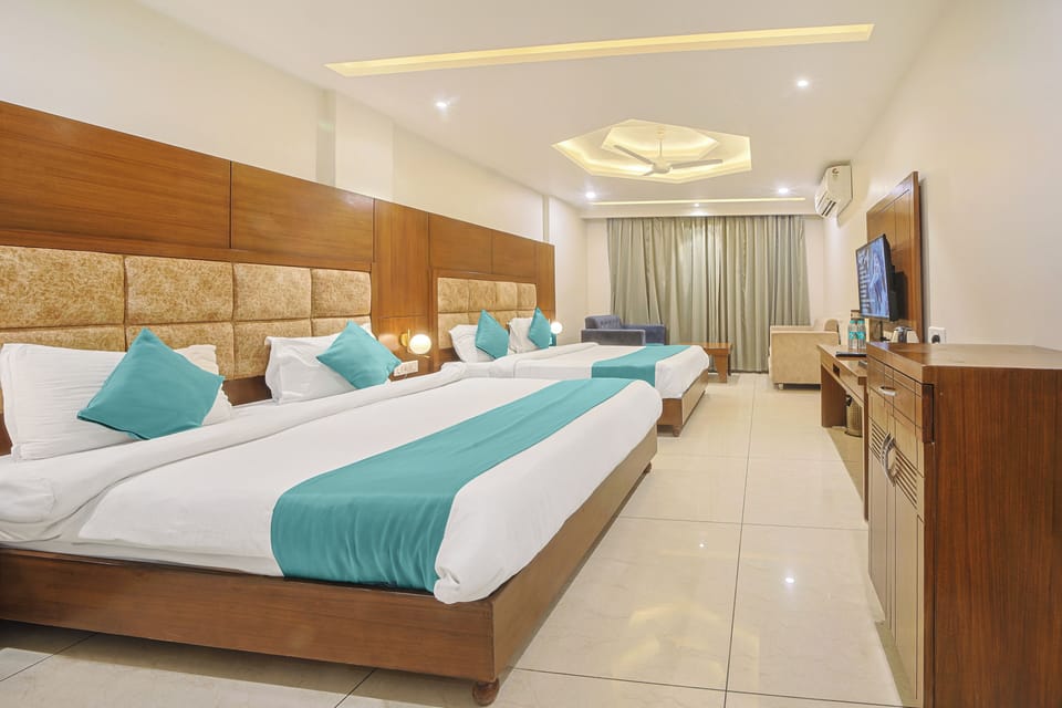 Executive Family One | 1 bedroom, free WiFi, bed sheets