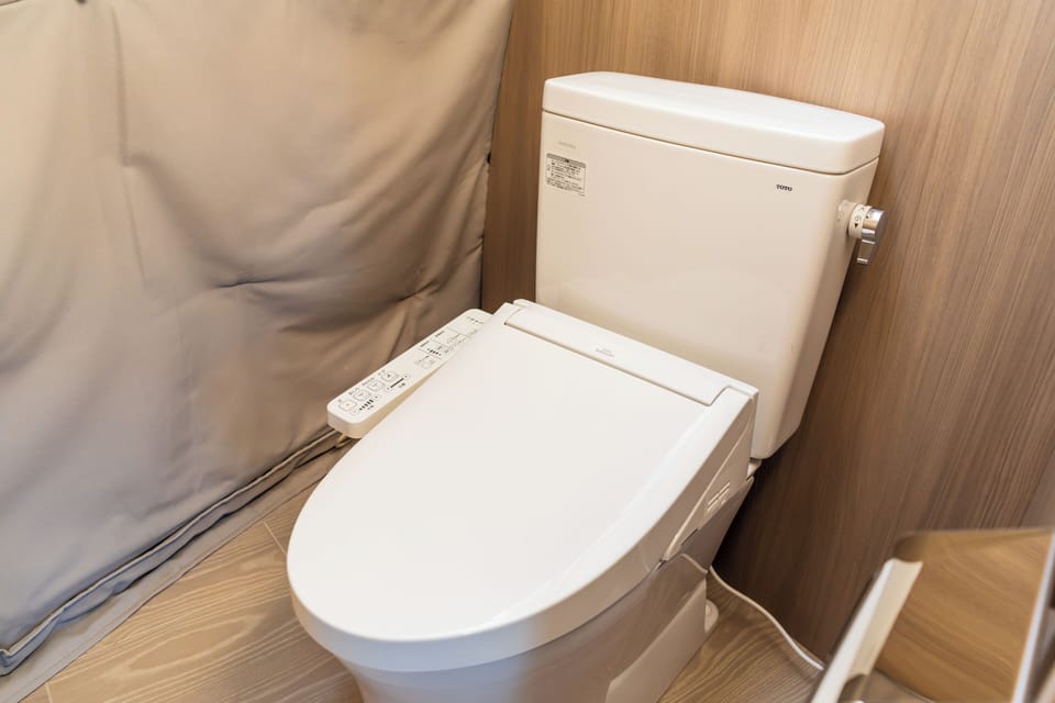In-room safe, WiFi, bed sheets