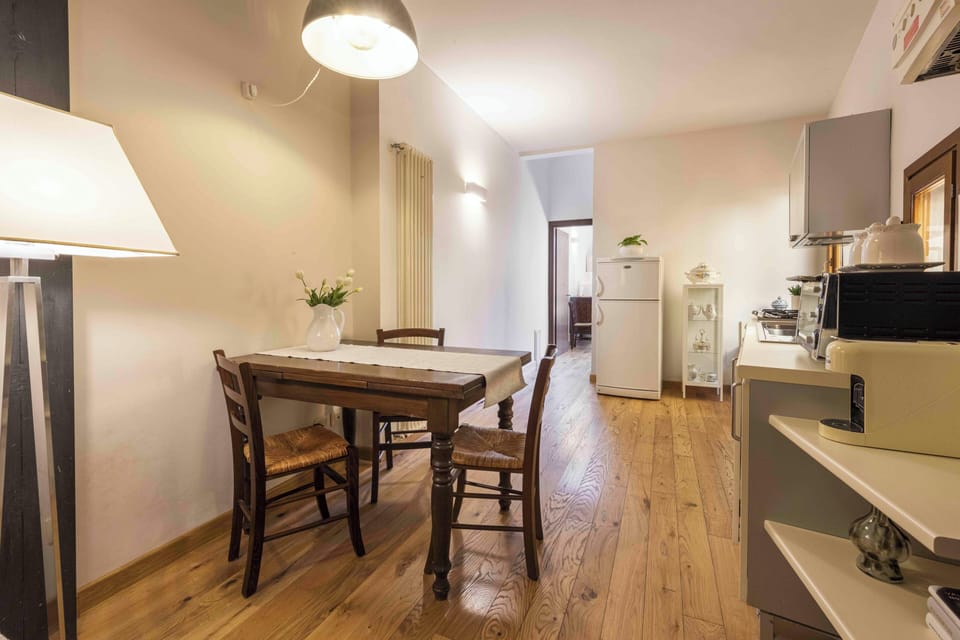 Comfort Apartment | Private kitchen | Fridge, oven, stovetop, cookware/dishes/utensils