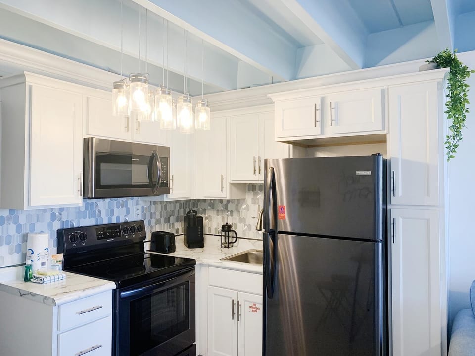 Condo, 1 Queen Bed with Sofa bed, Ocean View (#332 - No Pets Allowed) | Private kitchen | Fridge, microwave, oven, stovetop