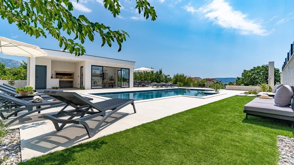 Villa Marisa is very comfortable accommodation with the high-quality furnishing t