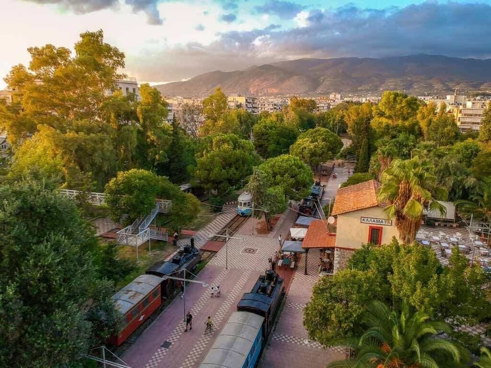 Railway Museum Park Surrounded by Greenery and History (1km Away)