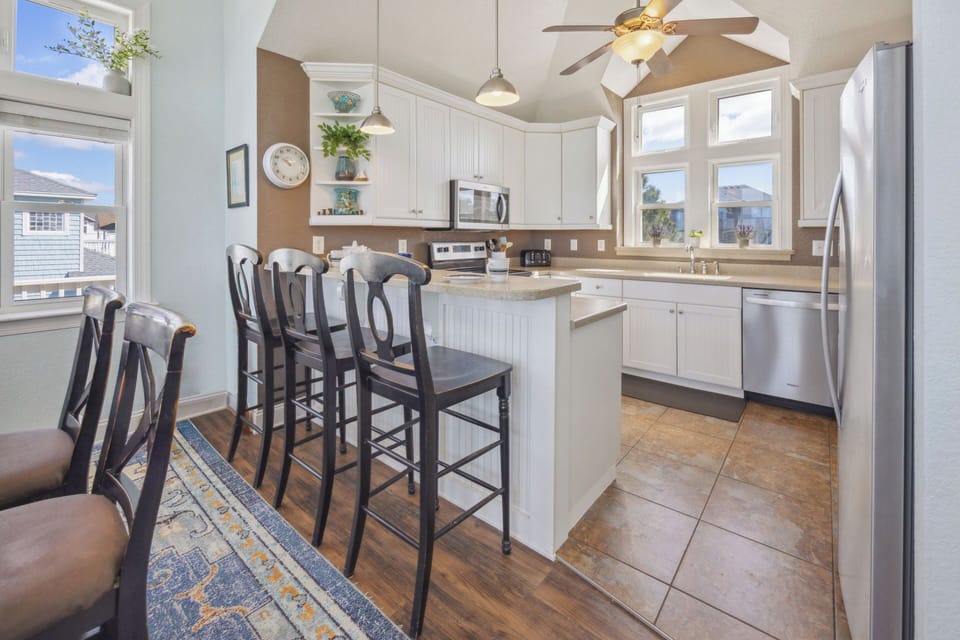 Surf or Sound Realty - 1038 - Chocolate Sundae - Kitchen -1