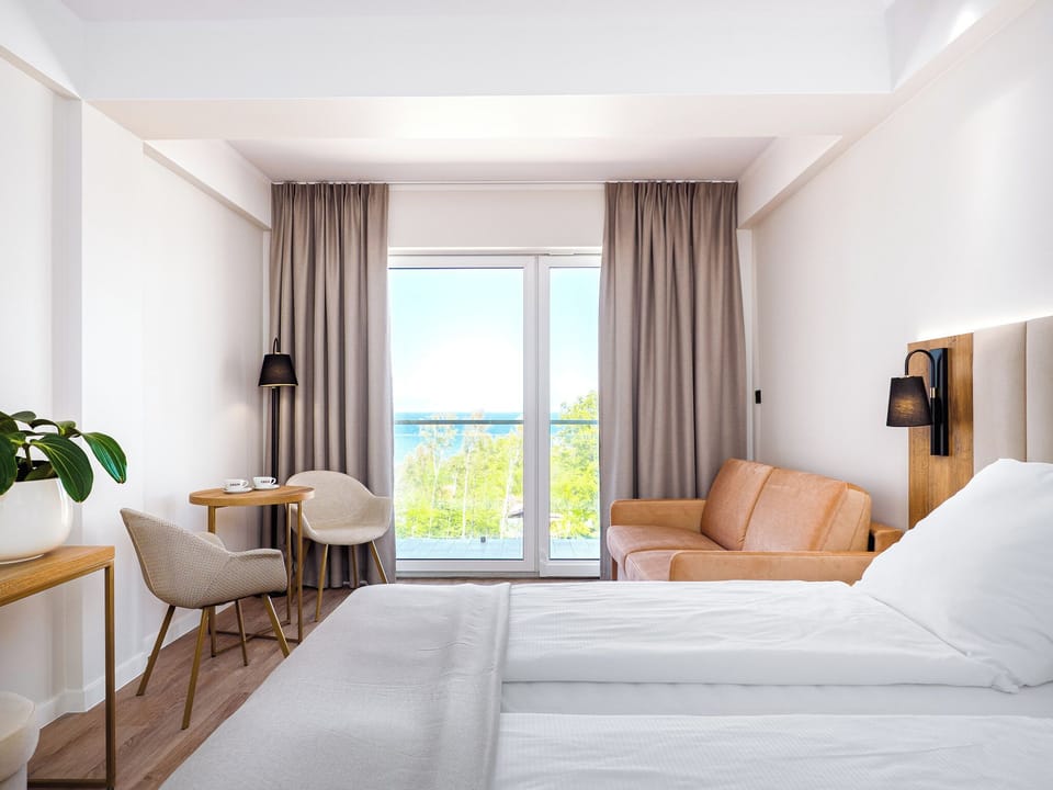 Junior Room, Sea View | Iron/ironing board, free WiFi, bed sheets