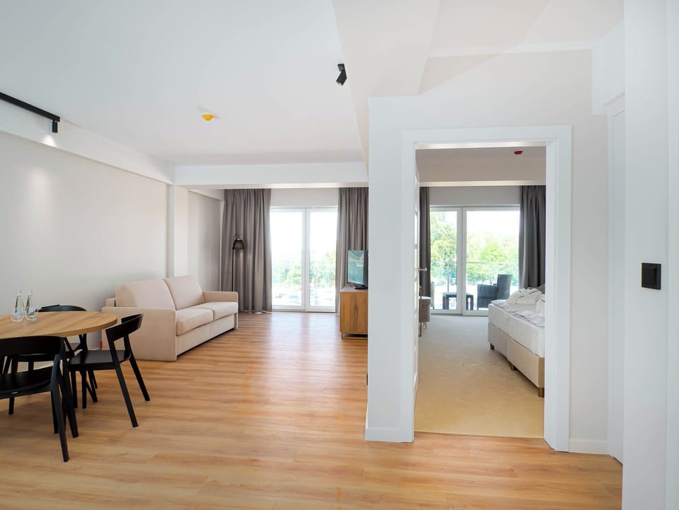 Superior Apartment | Iron/ironing board, free WiFi, bed sheets