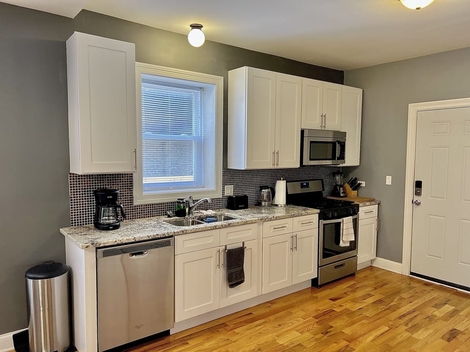 Full large kitchen