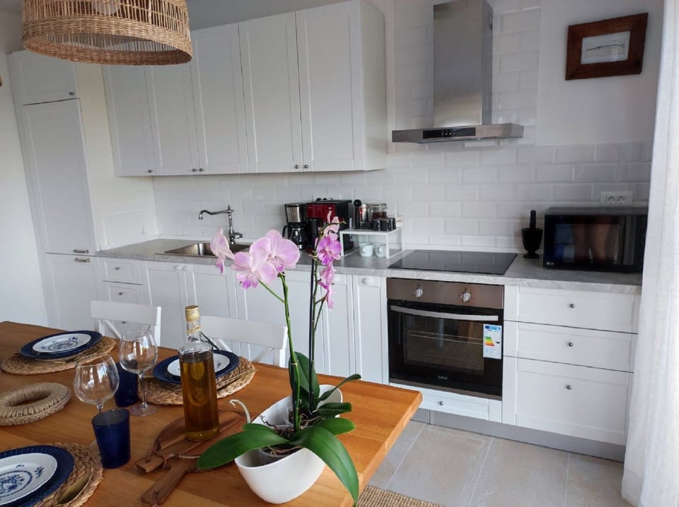 Apartment (One Bedroom Apartment with Terrace an) | Private kitchen | Fridge