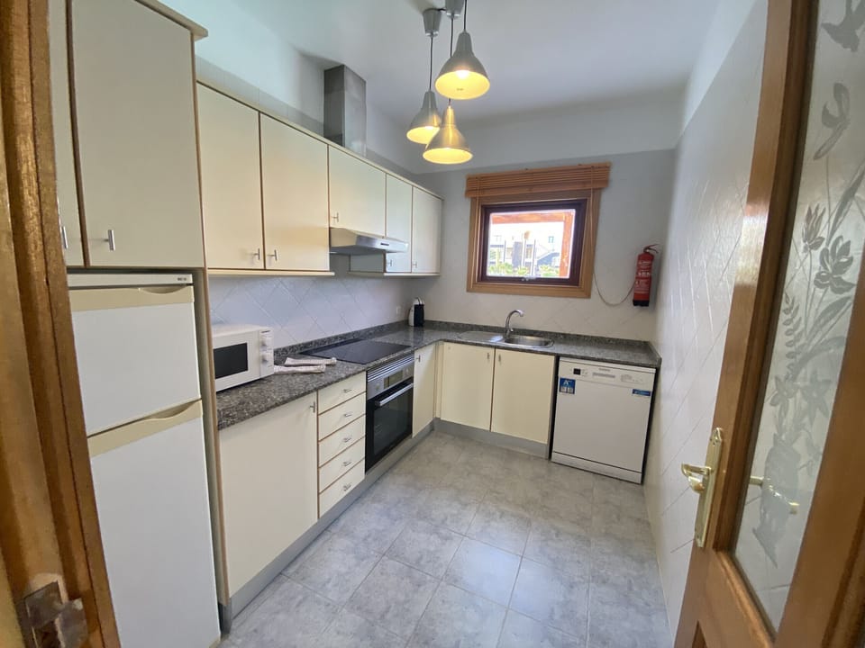 Prepare your best recipes in a fully equipped and functional separate kitchen.