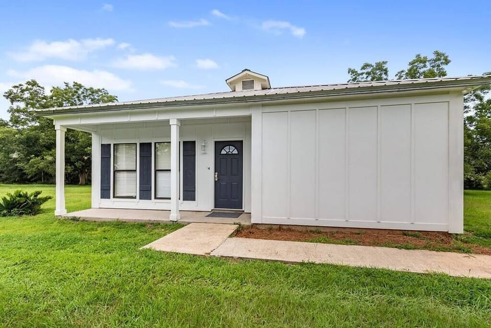 Welcome to Country Living!
