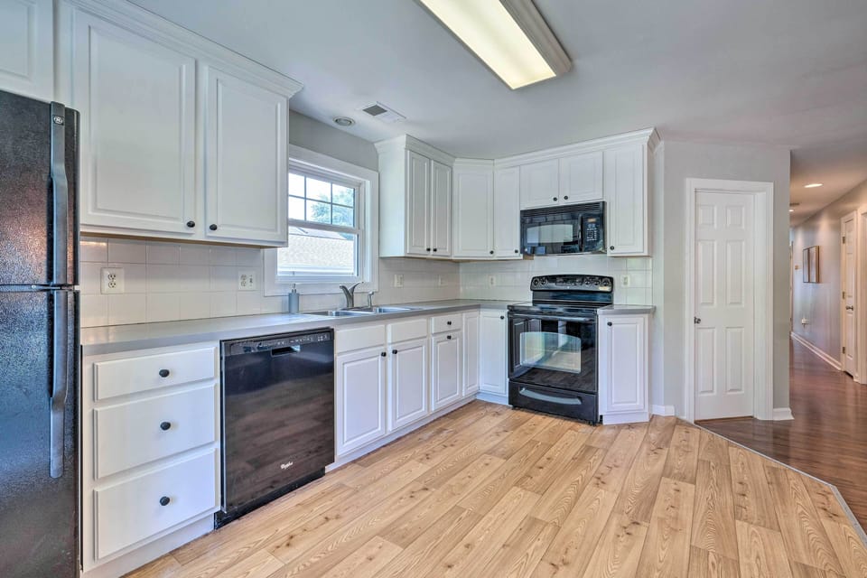 Kitchen | 1 Step Up to Access | Dishwasher | Crockpot | Toaster
