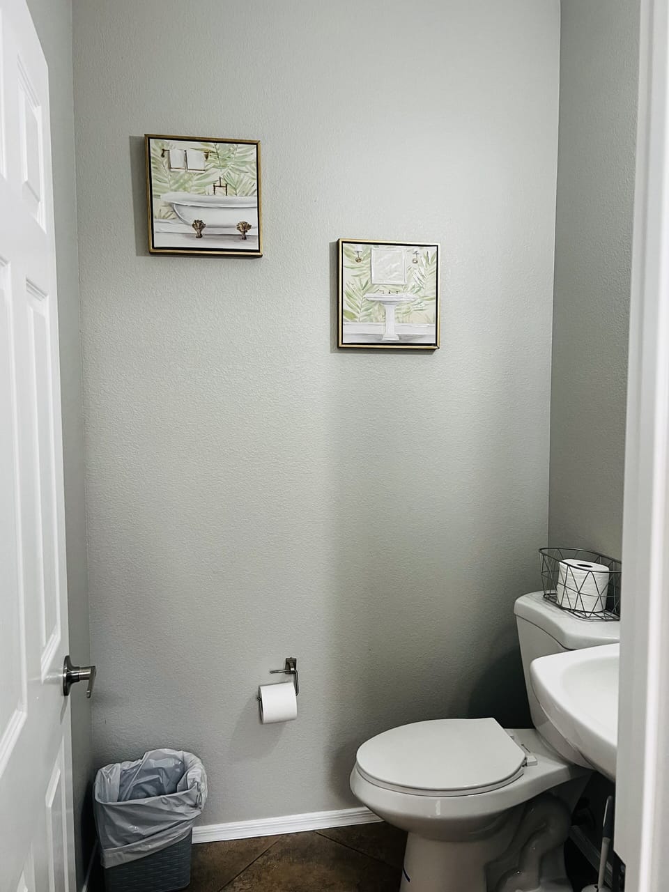 Half bathroom downstairs 