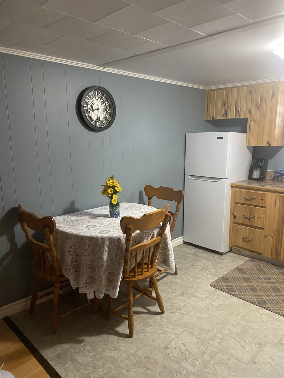 Kitchen with full amenities.