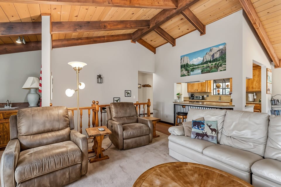 Cabin, 3 Bedrooms | Living area | Smart TV, streaming services