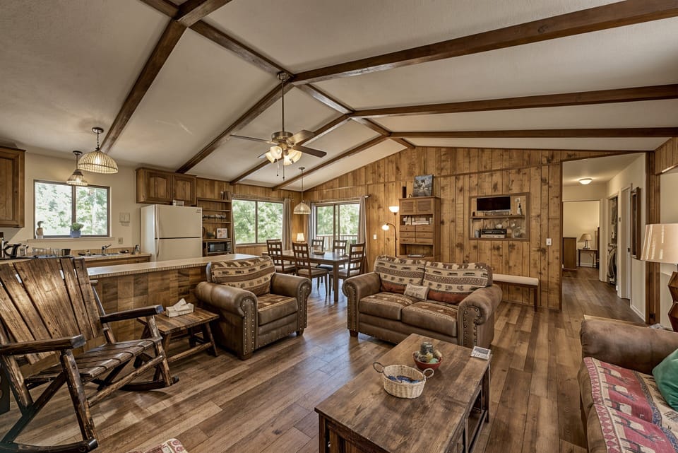 Cabin, 3 Bedrooms | Living area | Smart TV, streaming services