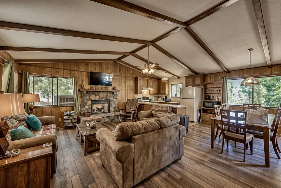 Cabin, 3 Bedrooms | Living area | Smart TV, streaming services