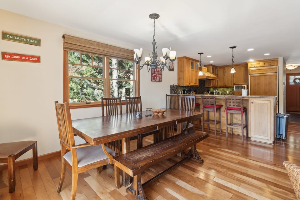 House, 4 Bedrooms | Dining