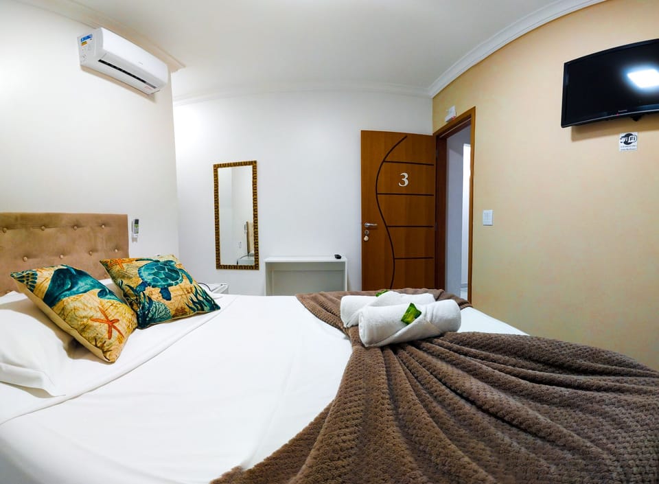 Standard Double Room | Minibar, desk, free WiFi, bed sheets