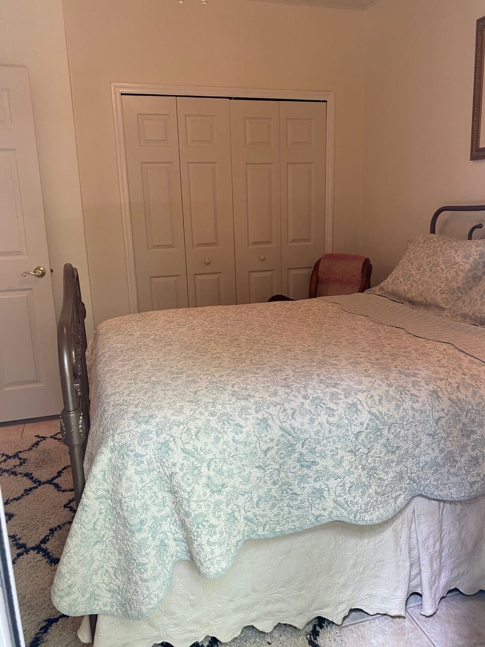 Bedroom 2 has comfortable queen bed and closet. 